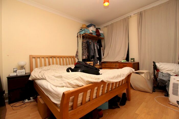 2 Bedroom Flat To Rent In Wetherden Street, Walthamstow, London, E17