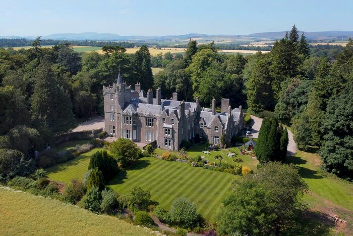 3 Bedroom Flat For Sale In Finavon, Forfar, DD8