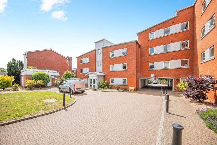 2 Bedroom Apartment For Sale In Fore Hamlet, Ipswich, IP3