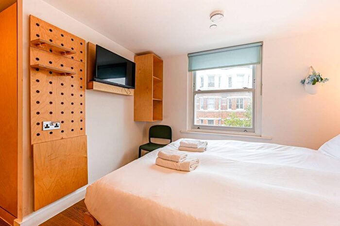 Studio To Rent In Philbeach Gardens, Earls Court, London, SW5