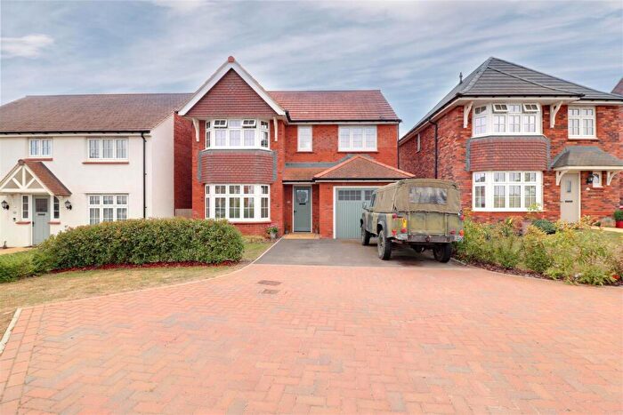 3 Bedroom Detached House For Sale In Great Oldbury Drive, Great Oldbury, Stonehouse, GL10