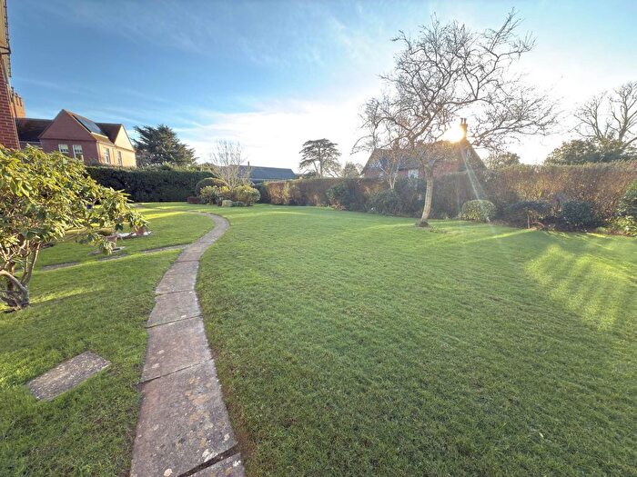 2 Bedroom Flat For Sale In Cranford Avenue, Exmouth, EX8