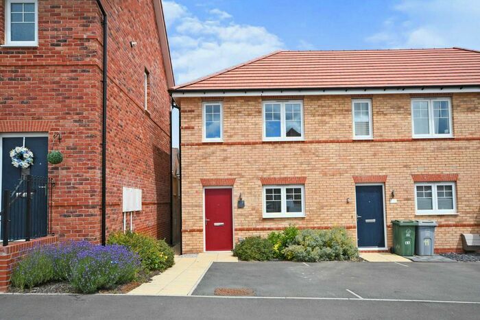 2 Bedroom Town House For Sale In Sorrell Square, Clipstone Village, Mansfield, NG21