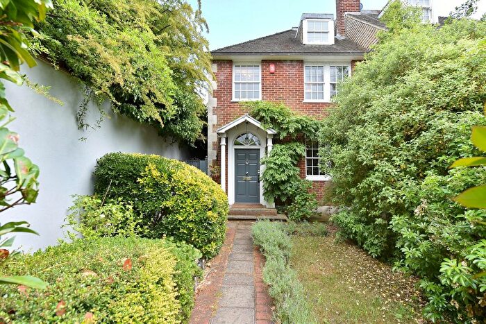4 Bedroom Detached House To Rent In Church Road, Wimbledon Village, London, SW19