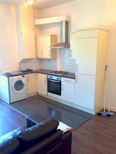2 Bedroom Flat To Rent In Clarendon Road, Leeds LS2