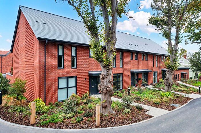 3 Bedroom End Of Terrace House For Sale In The Waldens, Mount Pleasant Road, CB11