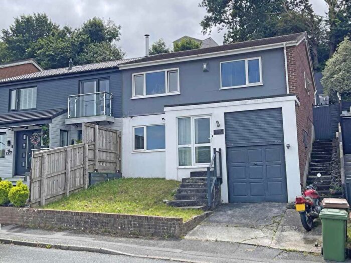 3 Bedroom Semi-Detached House For Sale In Erlstoke Close, Eggbuckland, Plymouth, PL6