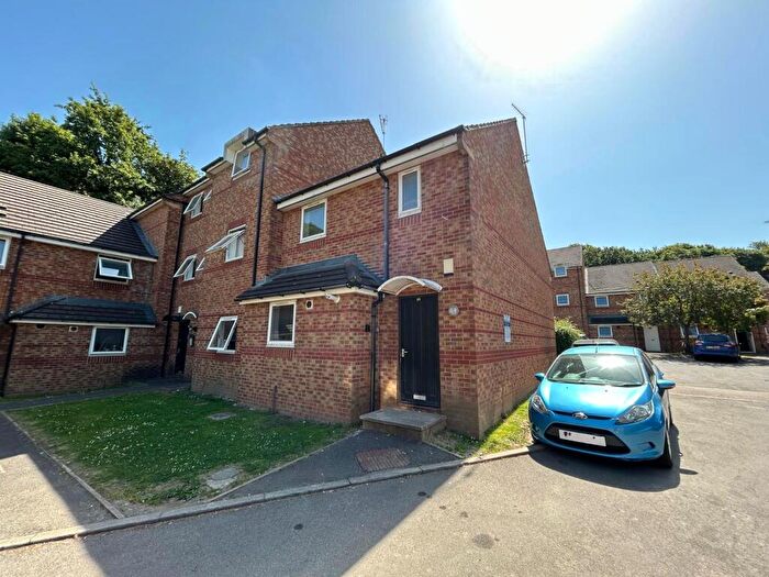 5 Bedroom End Of Terrace House For Sale In Park Village, Norfolk Park Road, Sheffield, Sheffield, South Yorkshire, S2