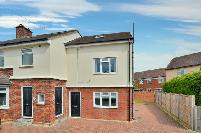 1 Bedroom Apartment To Rent In Mowbray Road, CB1