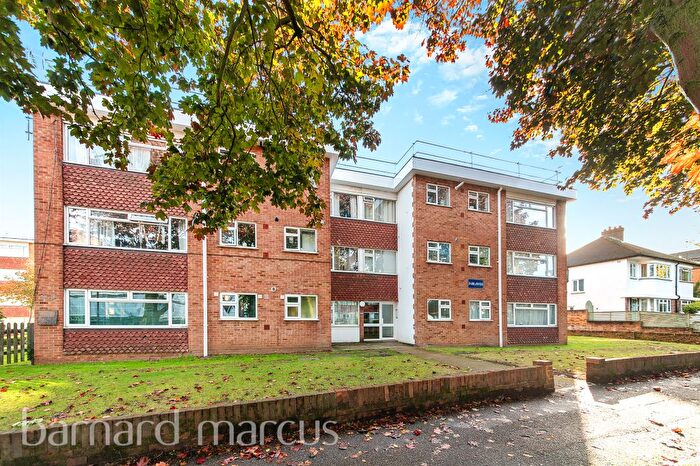 2 Bedroom Flat For Sale In Maldon Road, Wallington, SM6
