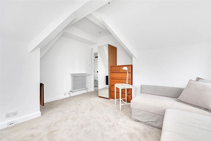 Studio To Rent In Abbey Road, London, NW8