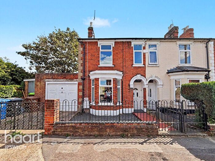 3 Bedroom Semi Detached House For Sale In Salisbury Road, Ipswich, IP3