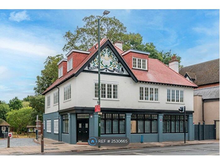 1 Bedroom Flat To Rent In Hampton Court Road, Kingston Upon Thames, KT1