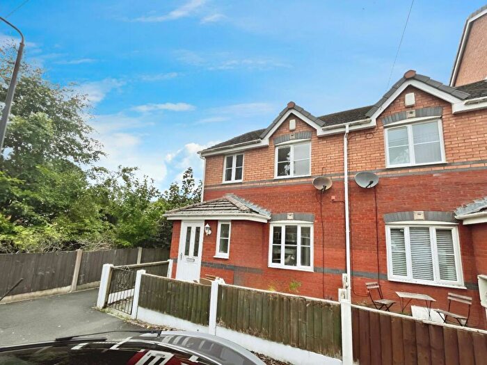 3 Bedroom Semi-Detached House To Rent In Haydock Avenue, Sale, Greater Manchester, M33