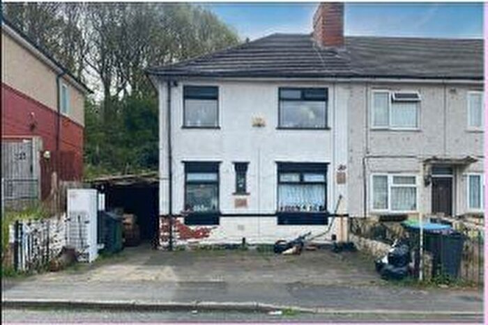 3 Bedroom End Of Terrace House For Sale In Dingle Avenue, Cradley Heath, B64
