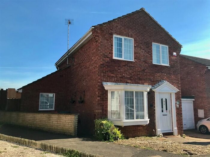 3 Bedroom Detached House To Rent In Melfort Drive, Leighton Buzzard, LU7