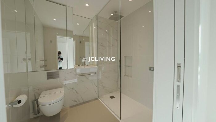 2 Bedroom Flat To Rent In Marsh Wall, London, E14