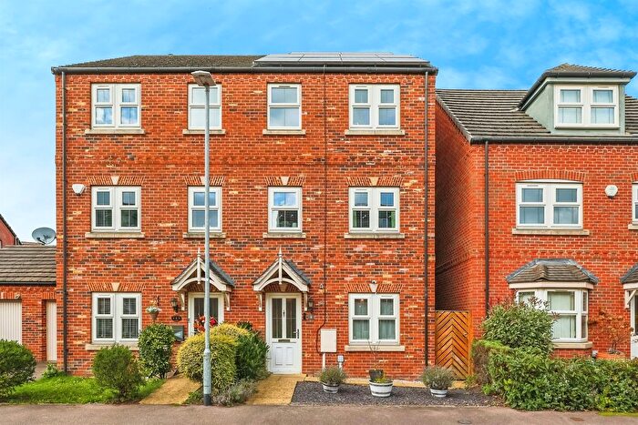 4 Bedroom Semi Detached House For Sale In Bakewell Lane, Hucknall, Nottingham, NG15