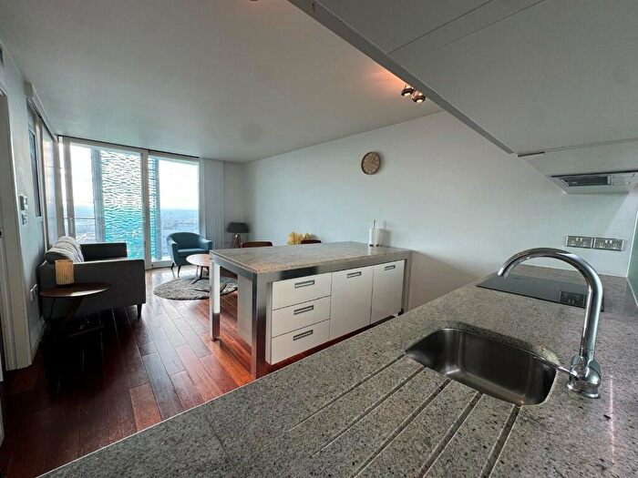 2 Bedroom Apartment To Rent In Beetham Tower, Holloway Circus Queensway, Birmingham, B1