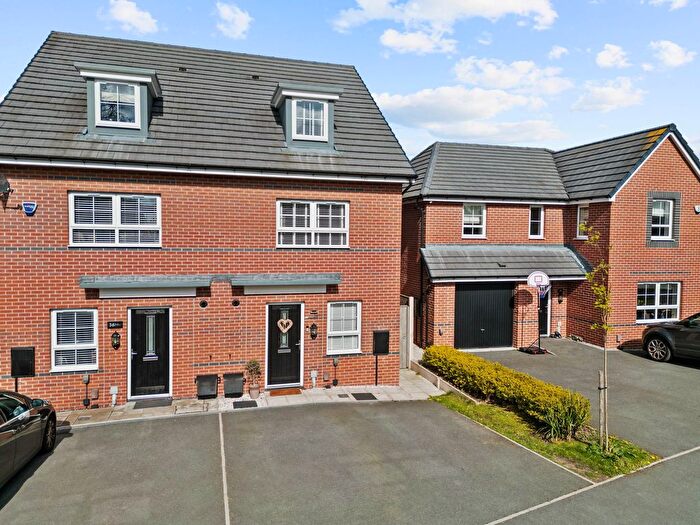 4 Bedroom Semi Detached House For Sale In Bailey Crescent, Appleton, WA4