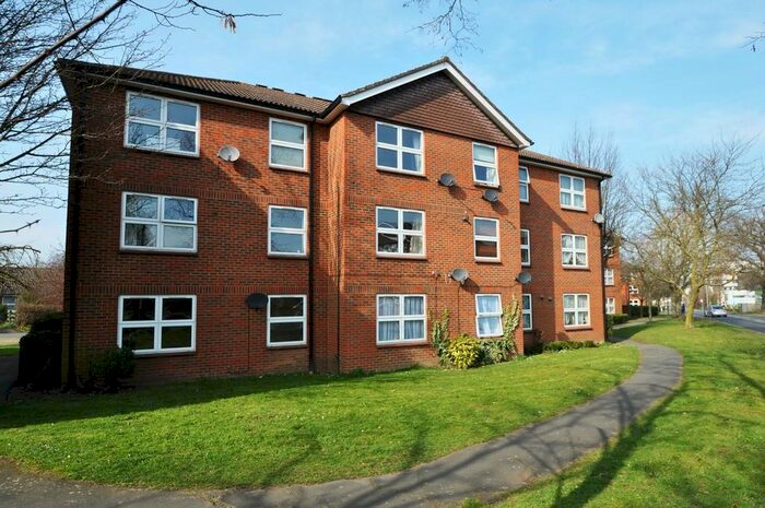 2 Bedroom Apartment To Rent In Athelstan Walk North, Welwyn Garden City, AL7