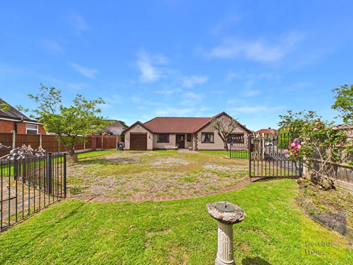 3 Bedroom Bungalow For Sale In Liverpool Road, Penwortham, PR1