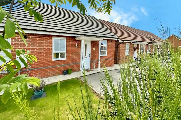 2 Bedroom Bungalow To Rent In Gardeners Lane, Barlby, Selby, YO8