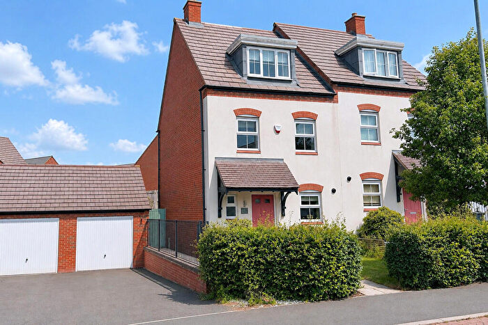 3 Bedroom Town House For Sale In Bishop Hall Road, Ashby-de-la-Zouch, LE65