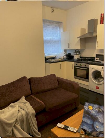1 Bedroom Flat To Rent In Egerton, Manchester, M14