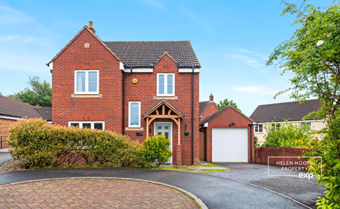 4 Bedroom Detached House For Sale In Mitchell Close, Plymstock, Plymouth, PL9