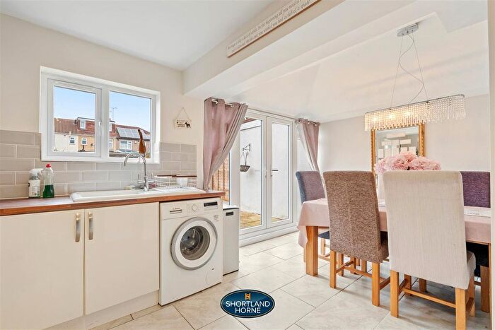 3 Bedroom Terraced House For Sale In Jedburgh Grove, Finham, Coventry, CV3