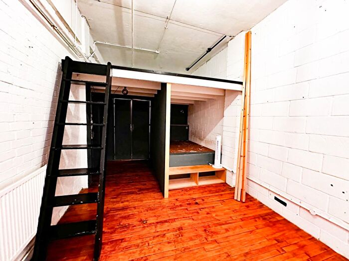 Studio To Rent In Pandangle House, Kingsland Road, London, E8