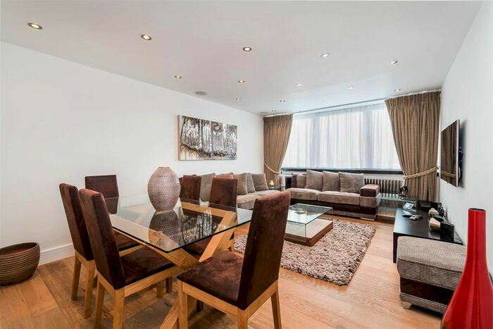 2 Bedroom Flat To Rent In Porchester Place, Hyde Park, London, W2