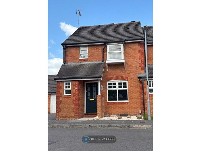 3 Bedroom End Of Terrace House To Rent In Kickdom Close, Salisbury, SP4
