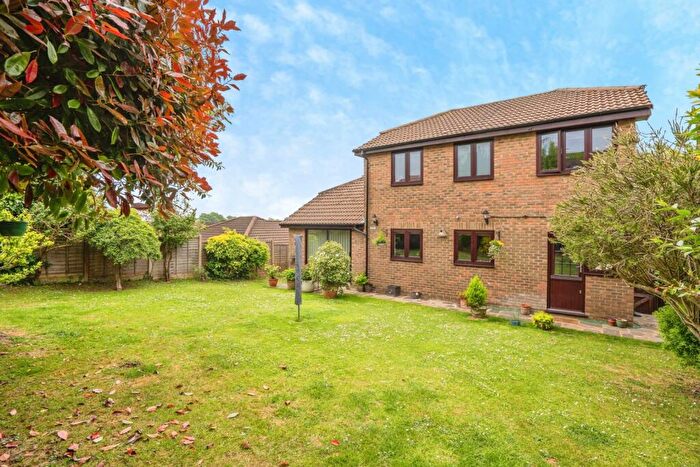 5 Bedroom Detached House For Sale In Woodland View, Waterlooville, Hampshire, PO8