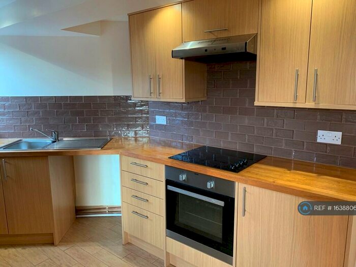 1 Bedroom Flat To Rent In The Arcade Earls Court Road, Amesbury, Salisbury, SP4