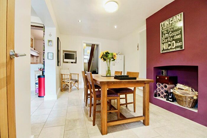 3 Bedroom End Of Terrace House For Sale In Burnaby Street, Cardiff, CF24
