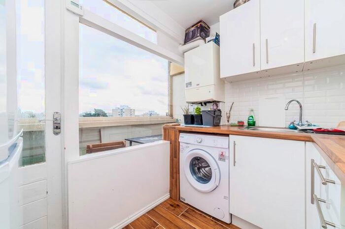 4 Bedroom Flat To Rent In Highcliffe Drive, London, SW15