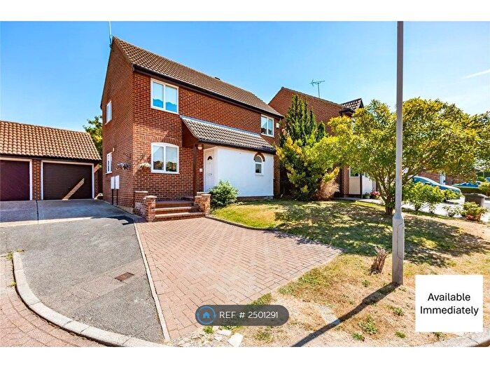 3 Bedroom Detached House To Rent In The Sandpipers, Gravesend, DA12
