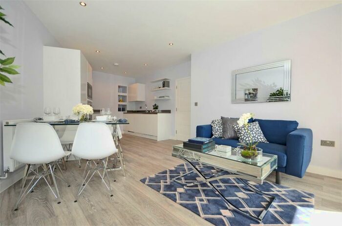 2 Bedroom Apartment To Rent In Montpellier Terrace, Cheltenham, GL50