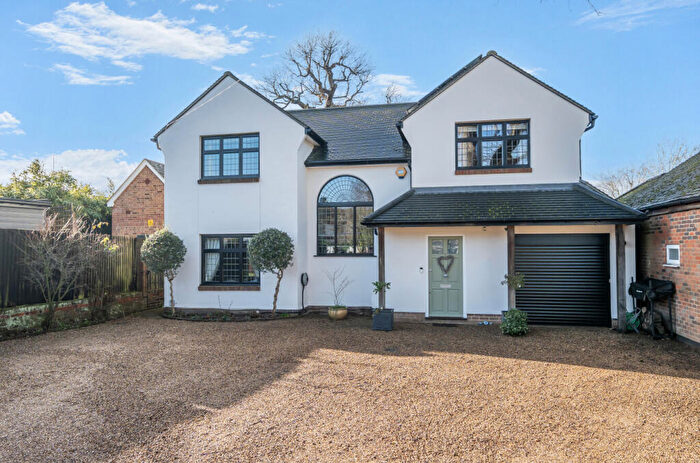4 Bedroom Detached House For Sale In Holbrook Lane, Chislehurst, Kent, BR7