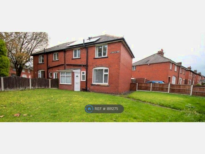 3 Bedroom Semi-Detached House To Rent In Pilkington Road, Kearsley, Bolton, BL4
