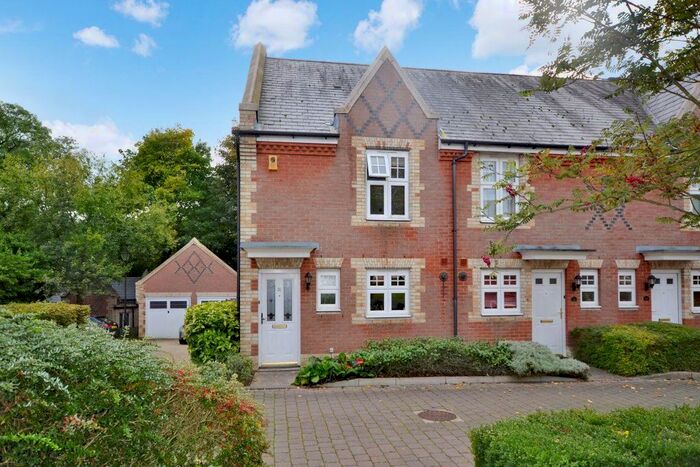 2 Bedroom Property To Rent In Grey Lady Place, Billericay, CM11