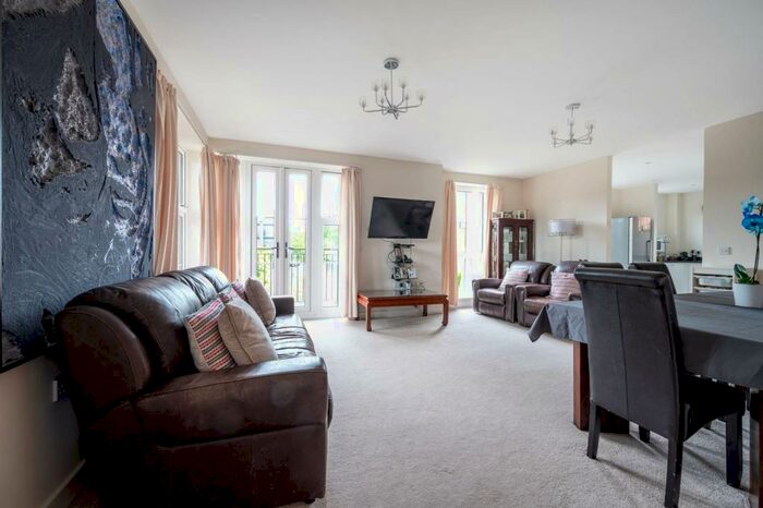 2 Bedroom Flat To Rent In Gresham Park Road, Old Woking, Woking, GU22