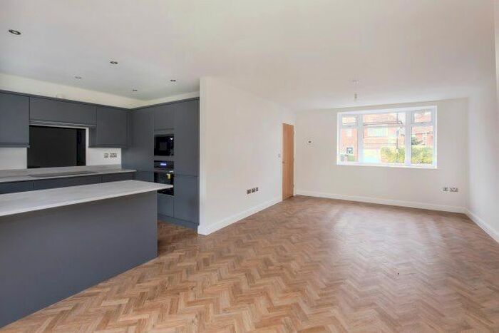 3 Bedroom End Of Terrace House To Rent In Holly Bank Road, York, YO24