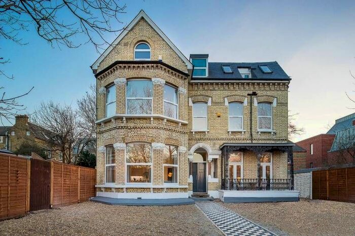 2 Bedroom Flat To Rent In Christchurch Road, London, SW2