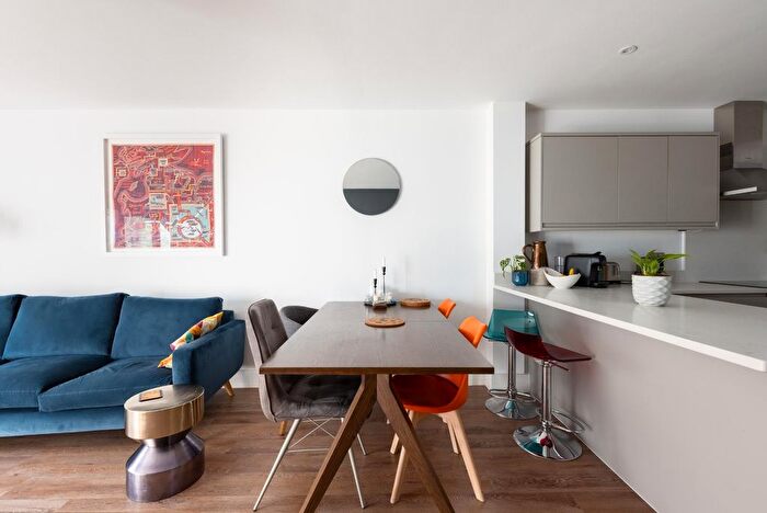 3 Bedroom Semi Detached House For Sale In Back Road, Southville, BS3