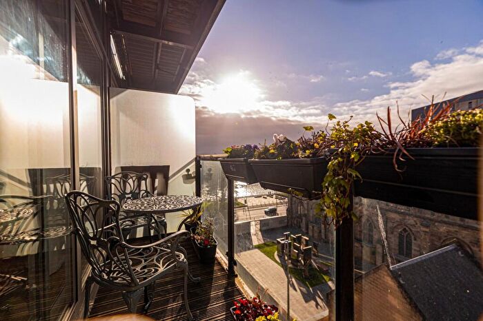 2 Bedroom Apartment For Sale In Dunlop Street, Glasgow City, G1