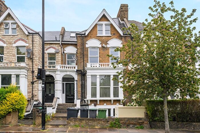 Studio For Sale In Endymion Road, London, N4