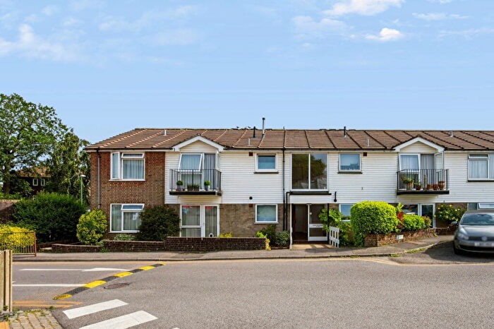 1 Bedroom Flat To Rent In Station Approach East, Hassocks, West Sussex, BN6